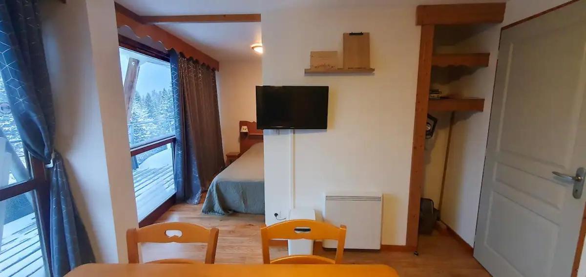 Appartement 3 Etoiles Au Pied Des Pistes Avec Balcon Ete شاروس المظهر الخارجي الصورة