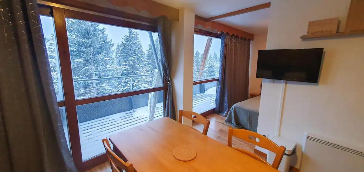 Appartement 3 Etoiles Au Pied Des Pistes Avec Balcon Ete شاروس المظهر الخارجي الصورة