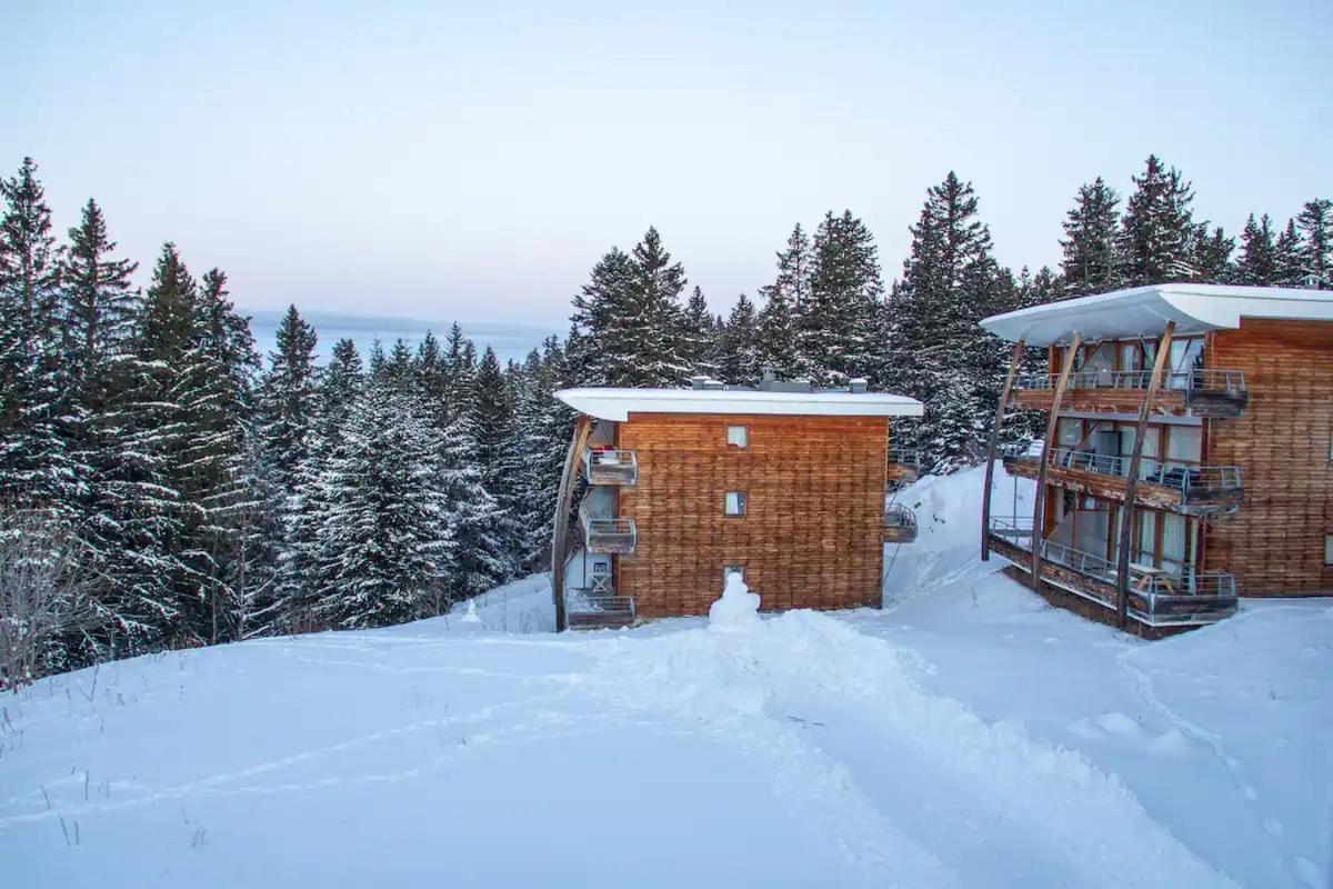 Appartement 3 Etoiles Au Pied Des Pistes Avec Balcon Ete شاروس المظهر الخارجي الصورة