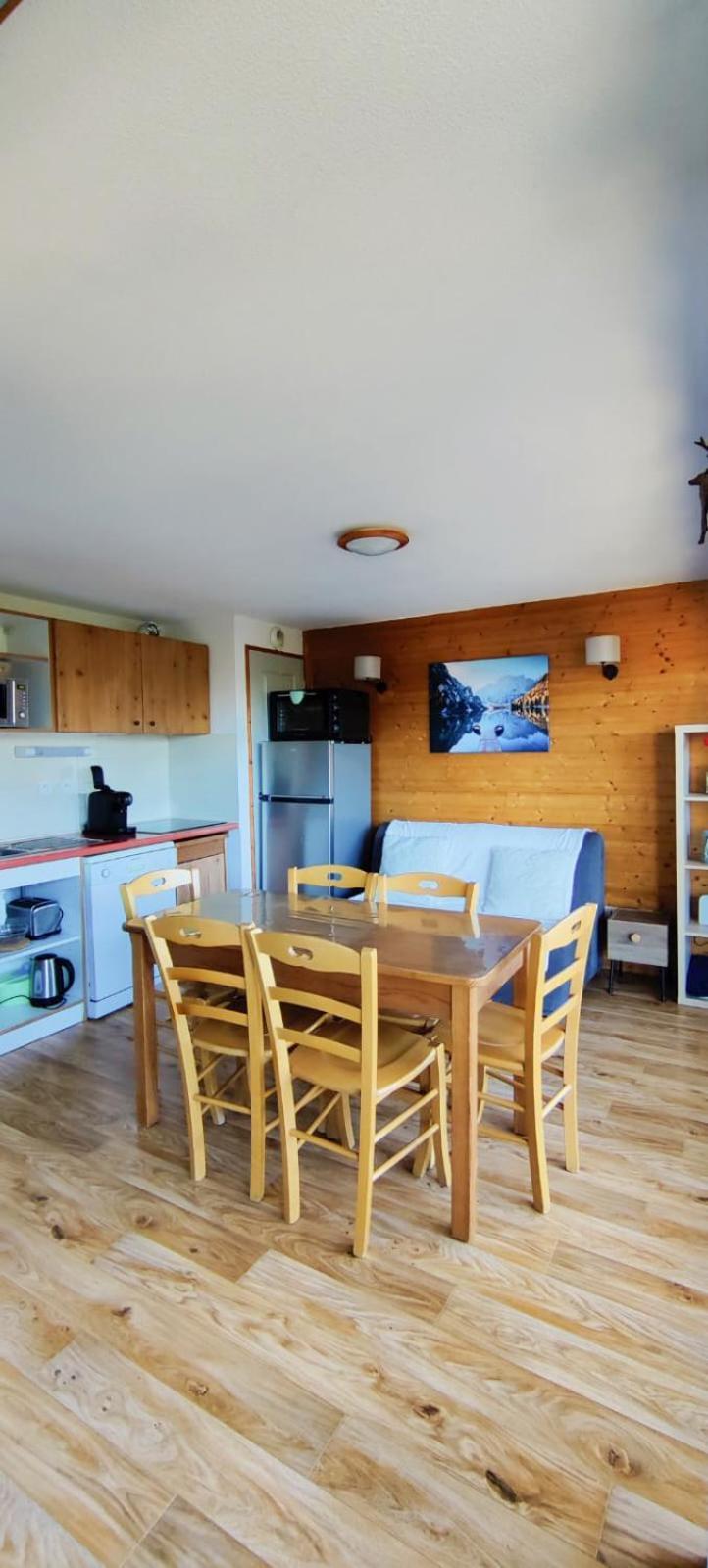 Appartement 3 Etoiles Au Pied Des Pistes Avec Balcon Ete شاروس المظهر الخارجي الصورة